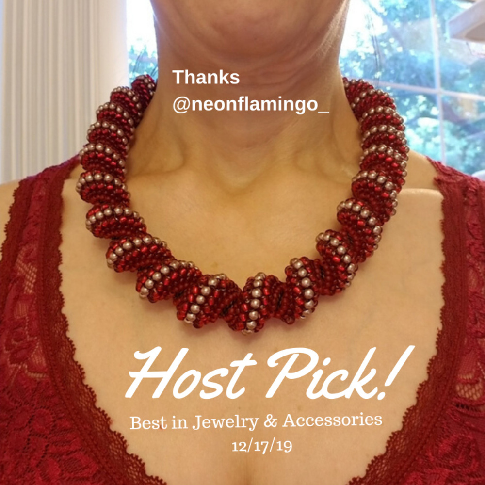 *HP* HANDMADE Seed Bead Necklace Red Gold